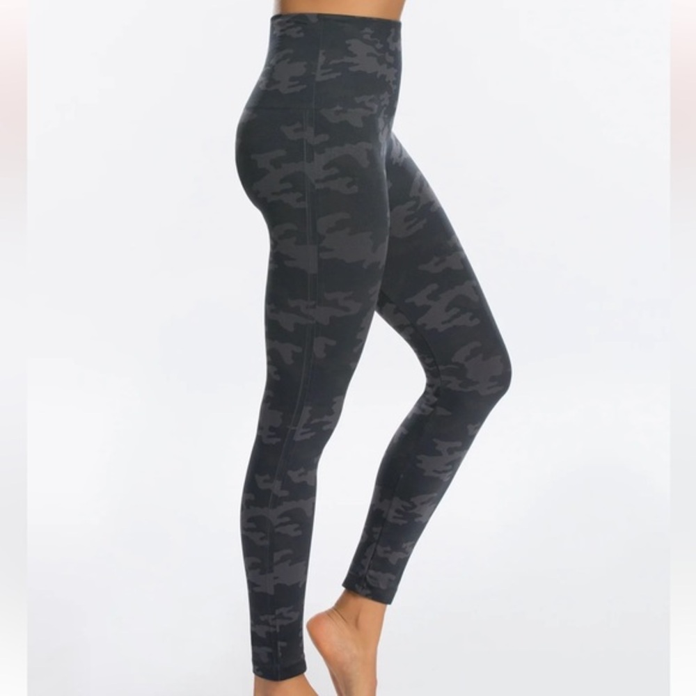 SPANX‎ Look at Me Now Seamless Leggings